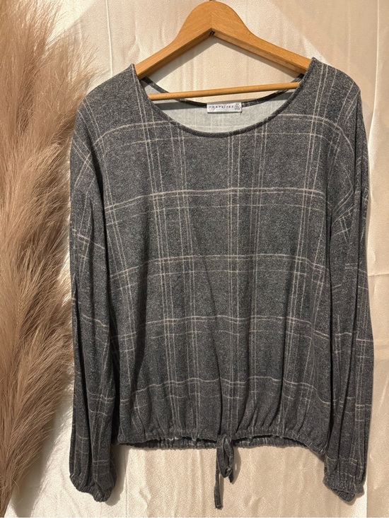 retrology Sweaters - Cozy Grey Plaid Drawstring Crewneck Sweater